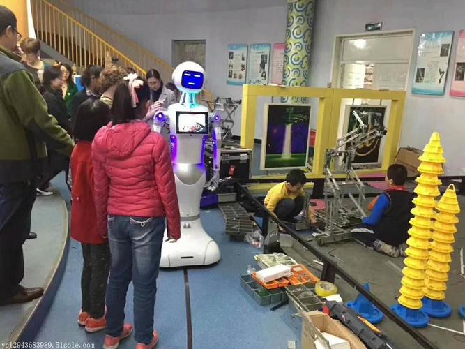 深圳市卡伊瓦机器人科技 产品展厅 >展会服务机器人租赁厂家